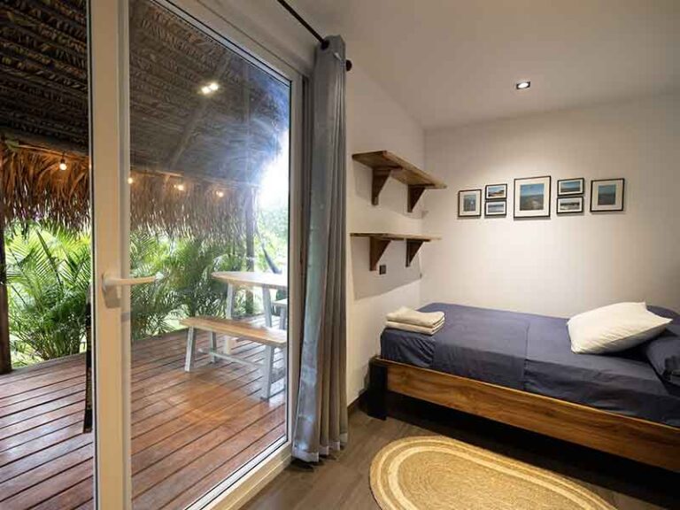 Studio plus sleeping arrangement with full size bed